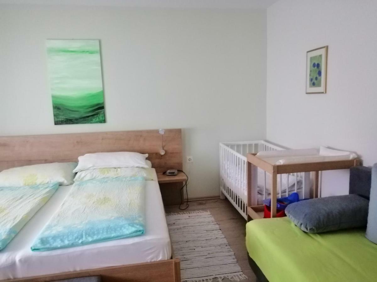 Campingblick-Gaestehaus-Ferienwohnungen Podersdorf am See Esterno foto