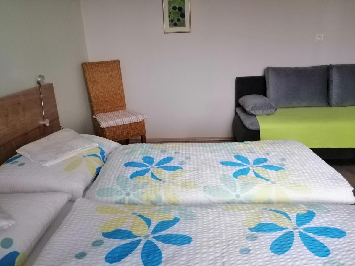 Campingblick-Gaestehaus-Ferienwohnungen Podersdorf am See Esterno foto